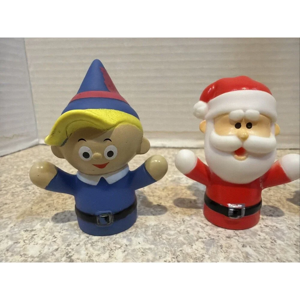 Rudolph the Red Nosed Reindeer 4 Ct Rubber Finger Puppet Bath Toy Set Santa 2”